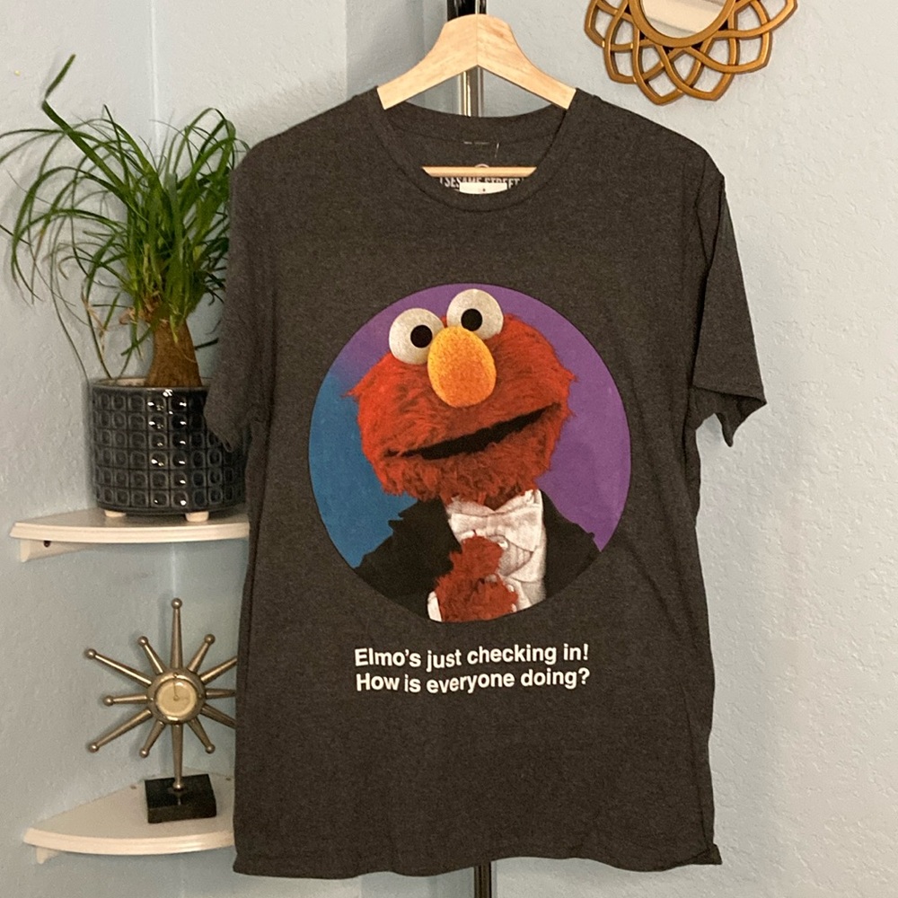Sesame Street Elmo T-shirt NWT